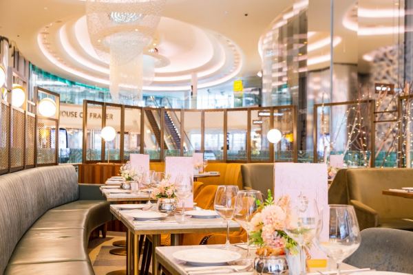The Grand Caffe Concerto at Westfield