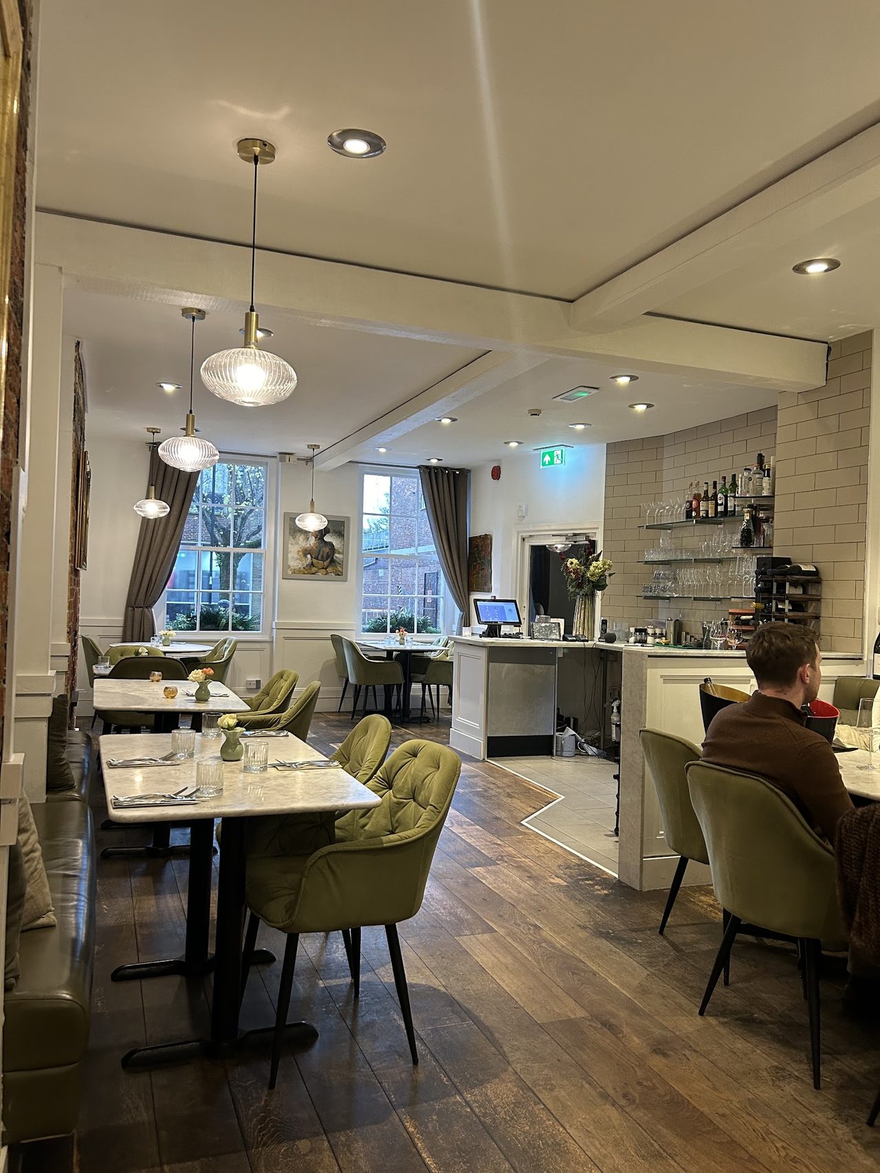 THE HIGH STREET KITCHEN