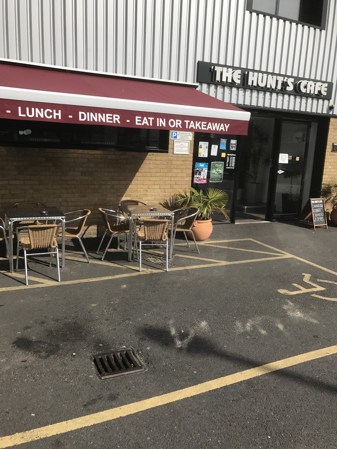 The Hunt's Cafe