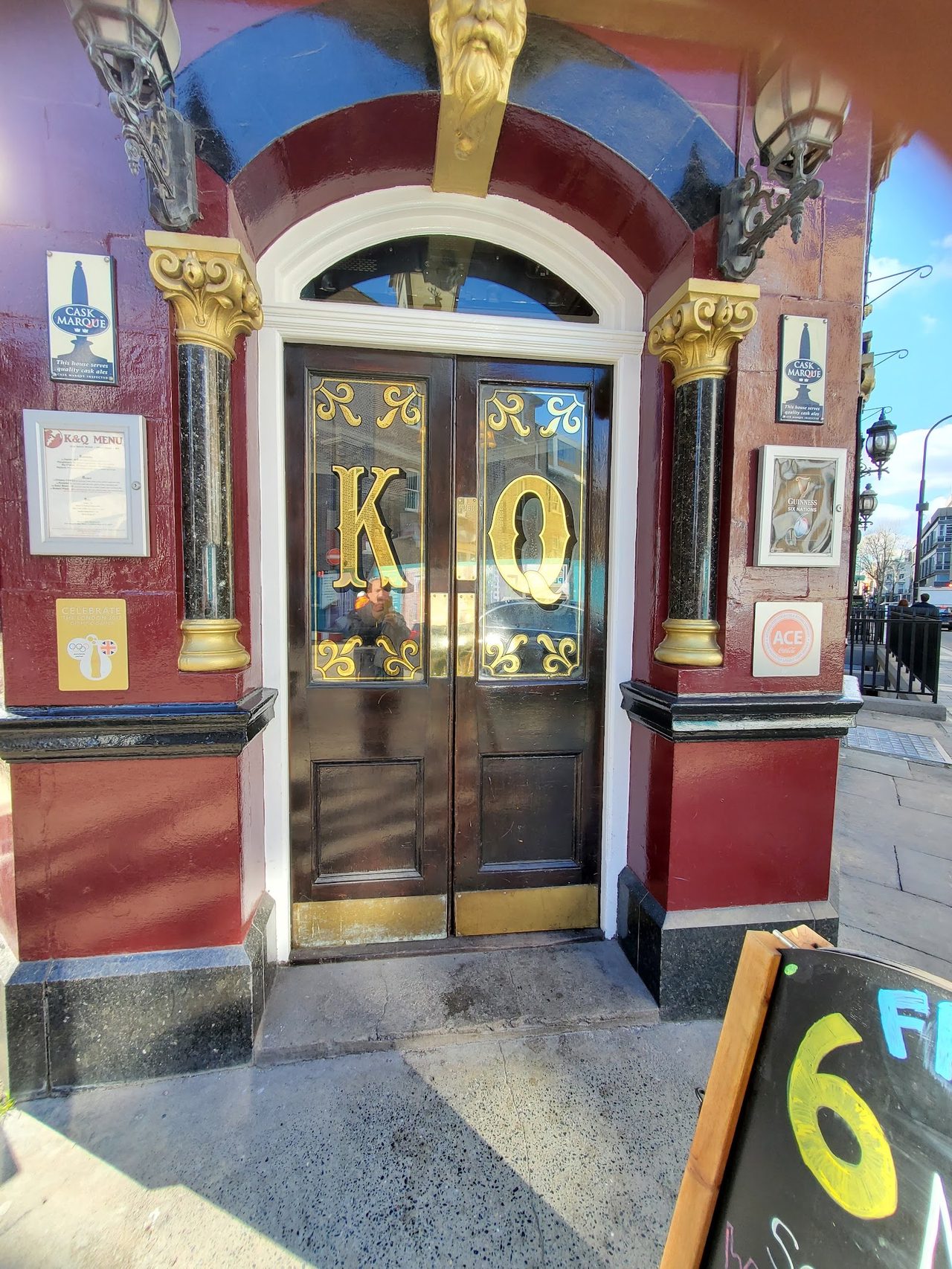 The King & Queen Public House