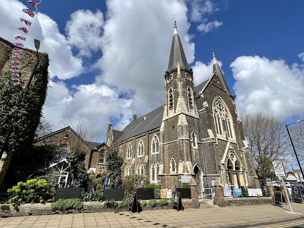 The Landmark Cafe and Centre