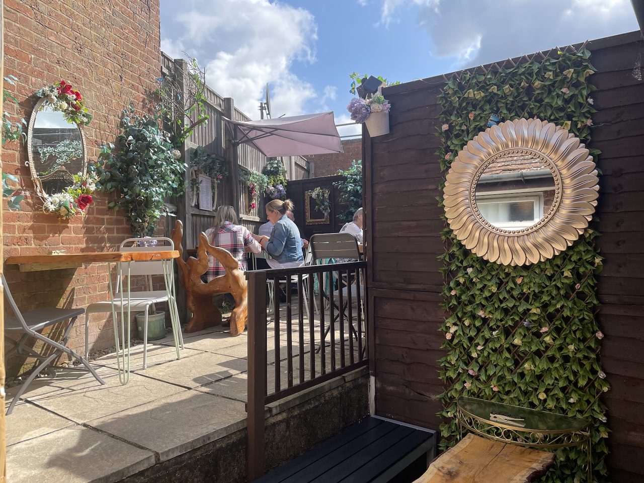 THE NEW FOREST PANTRY