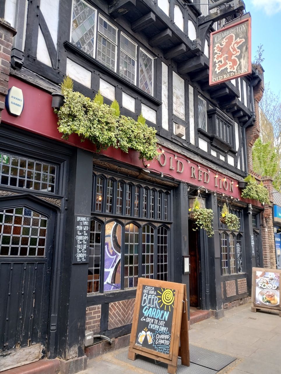 The Old Red Lion Kennington