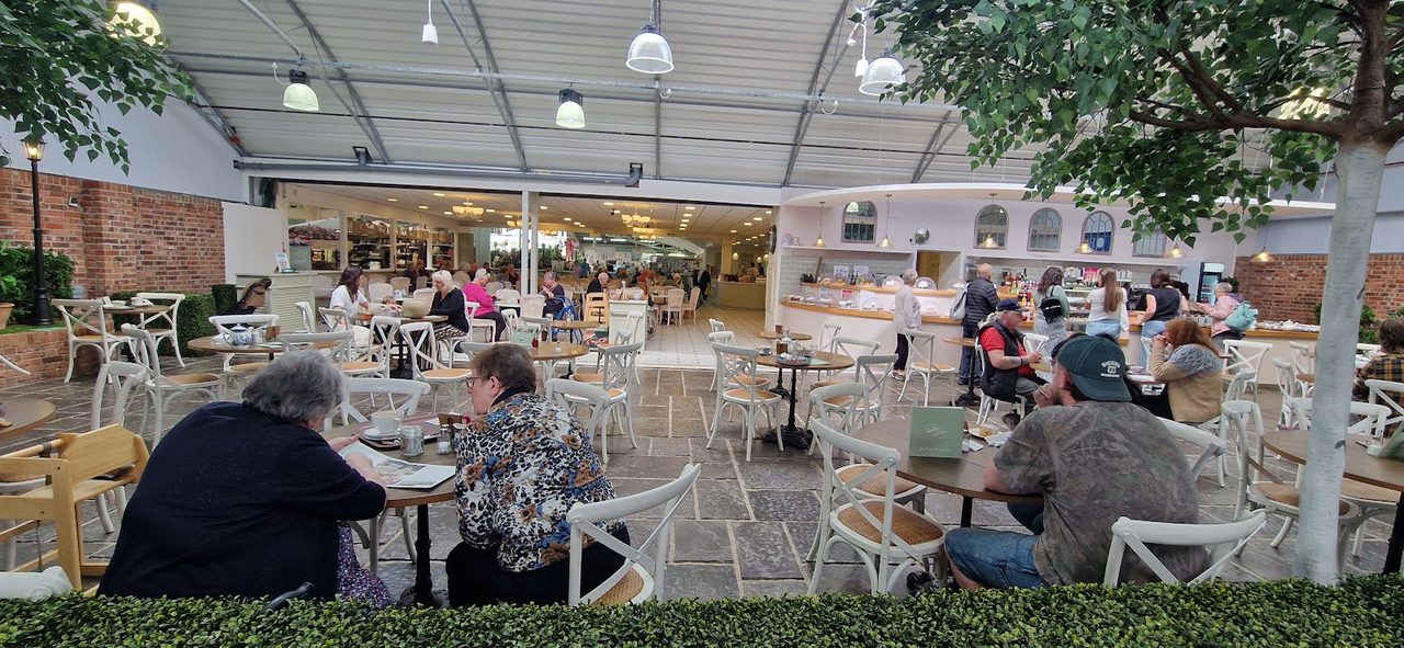 The Parlour Resturant & Origins Patisserie Cafe @ Sanders Garden Centr