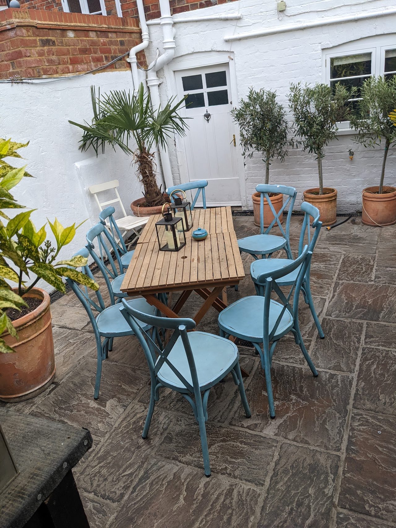 The Shed At The Hand And Flowers