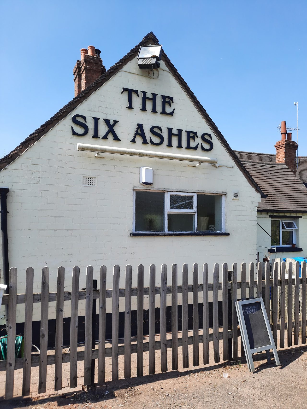 The Six Ashes Inn