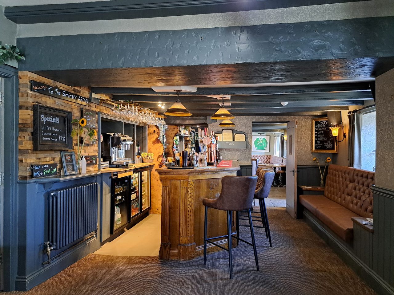 THE SMITHY ARMS