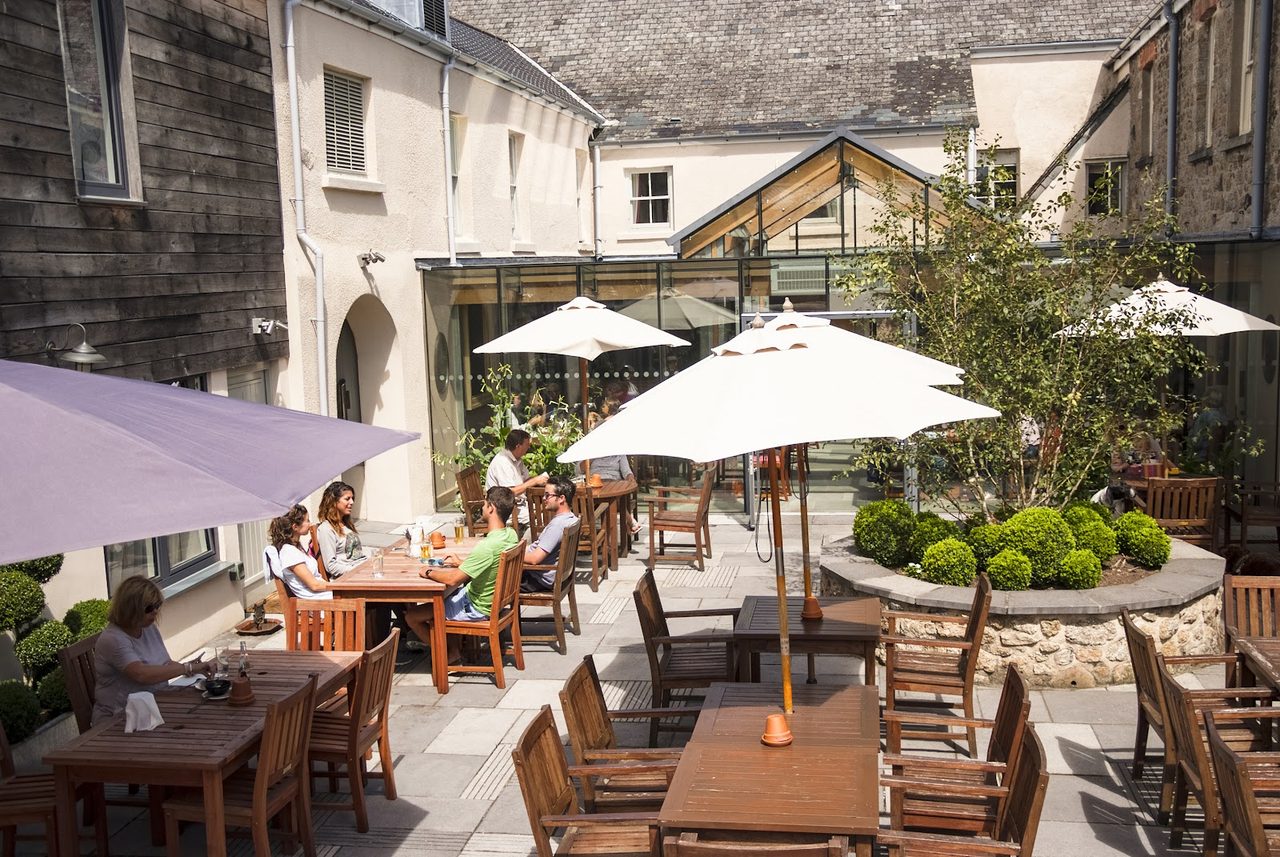 The Three Crowns Hotel