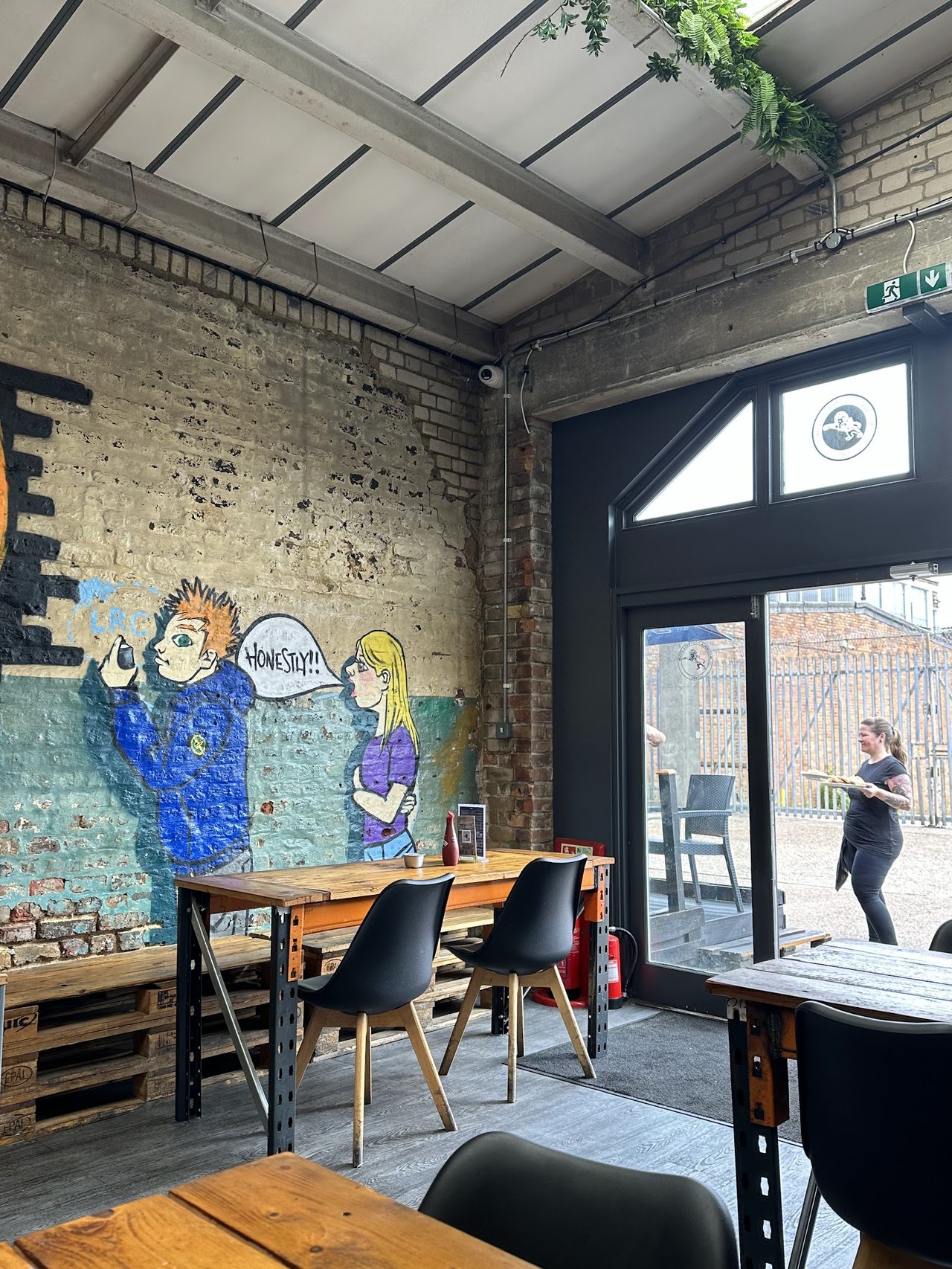 The warehouse cafe se16