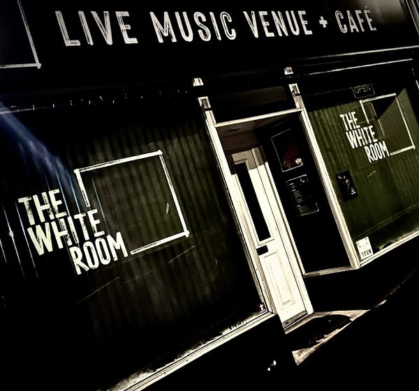 THE WHITE ROOM MUSIC CAFE