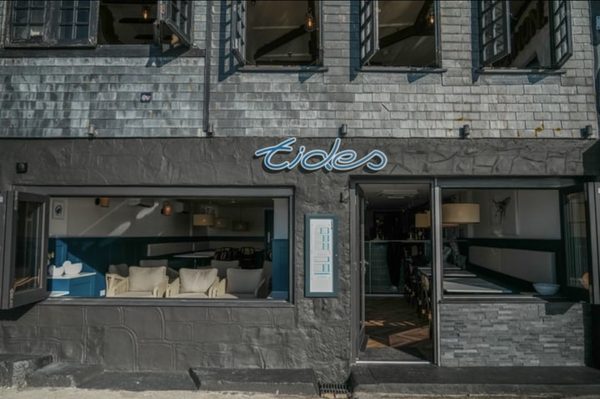 Tides Cafe Bar