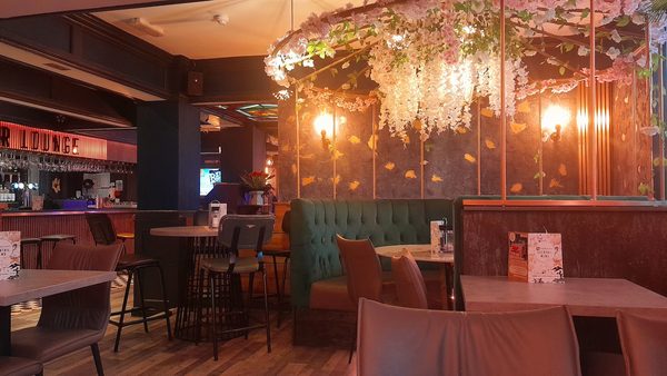 Tipsy Table Food, Bar and Lounge