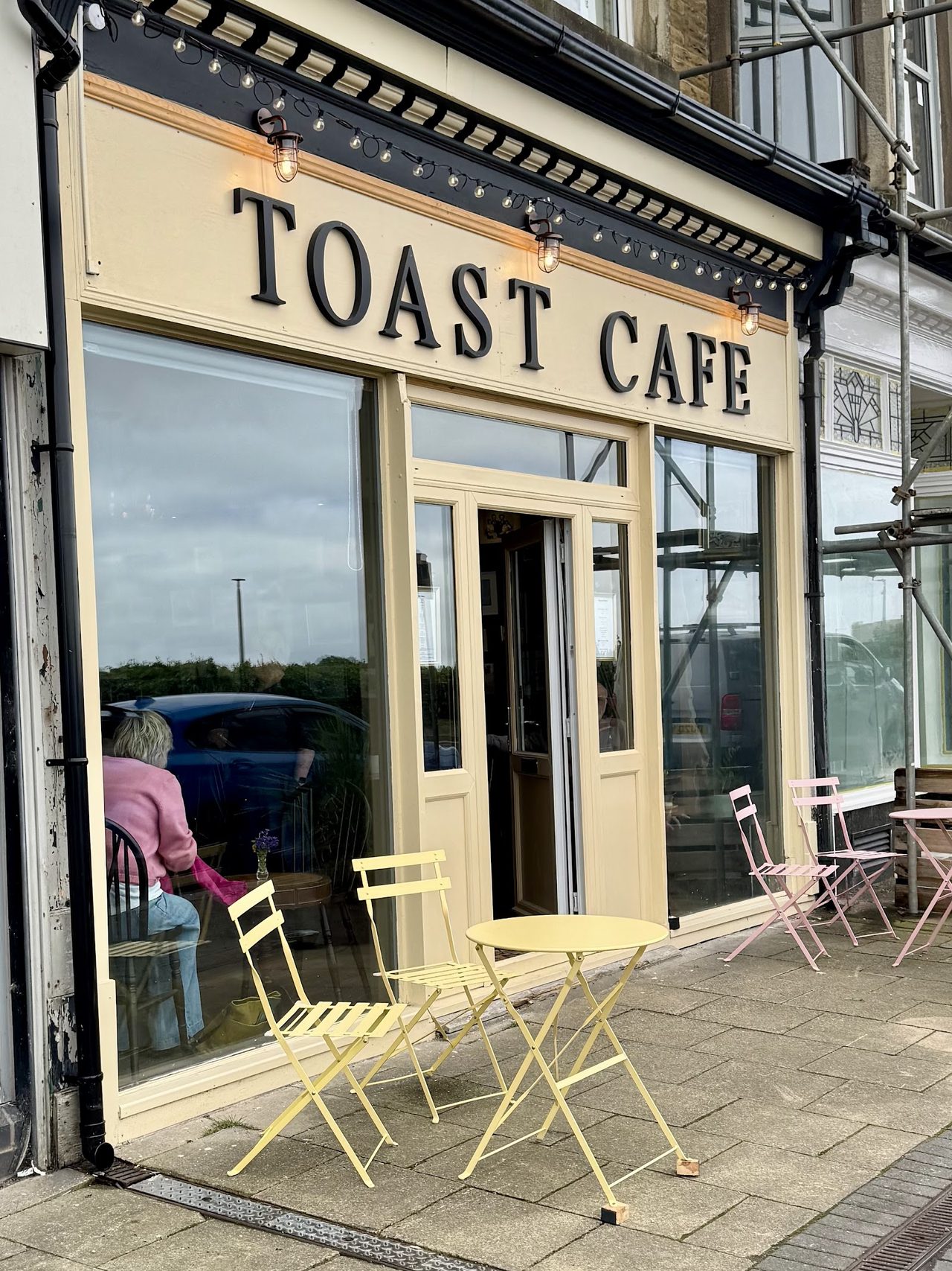 Toast Cafe