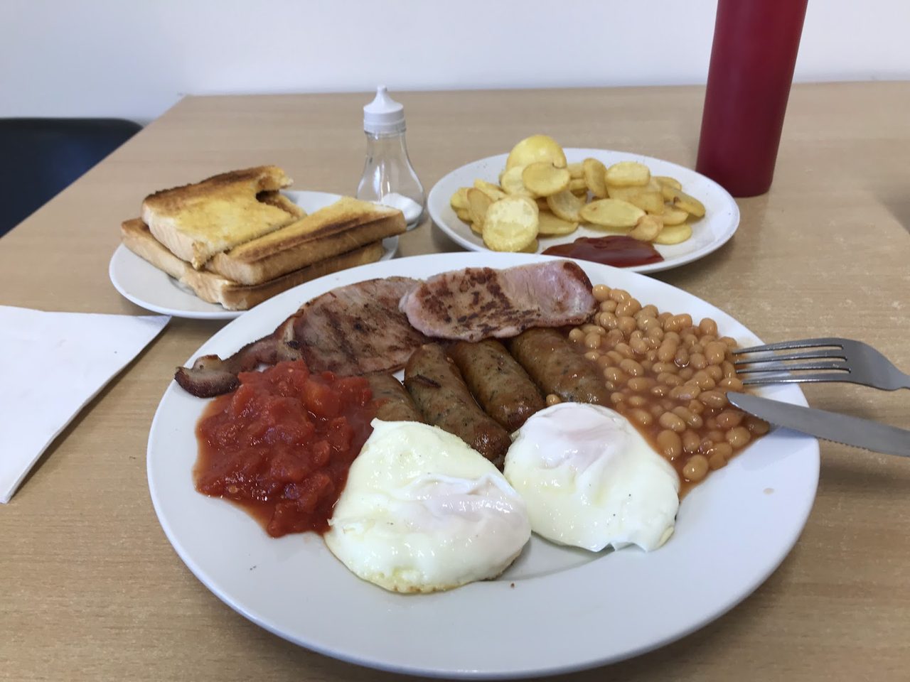 Tolley's café