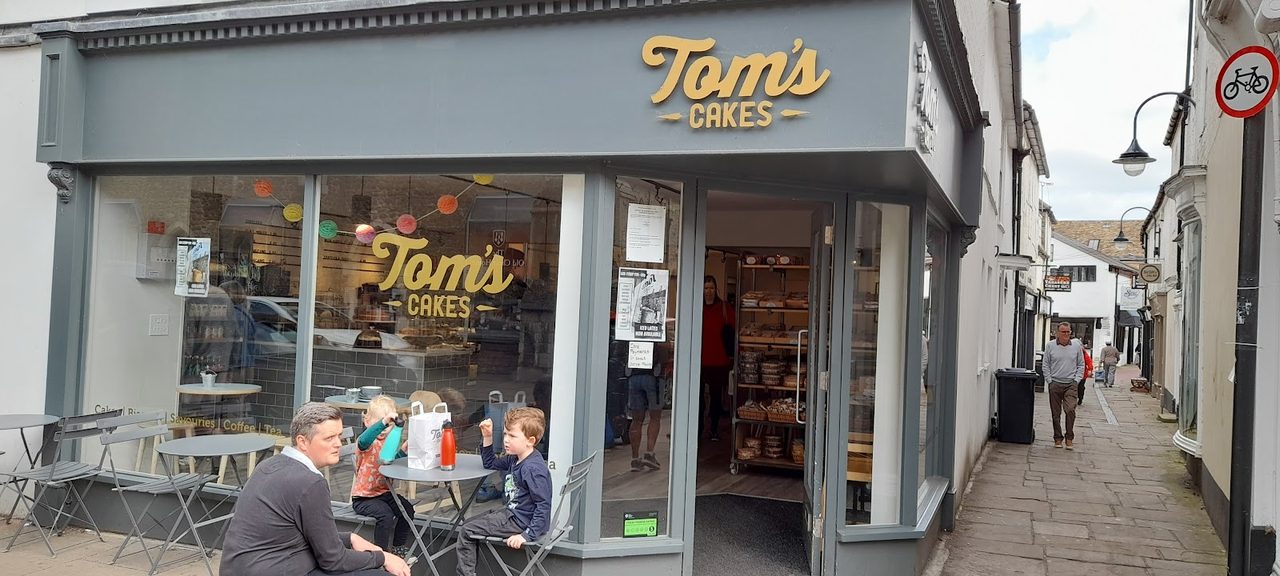 Tom's Cakes