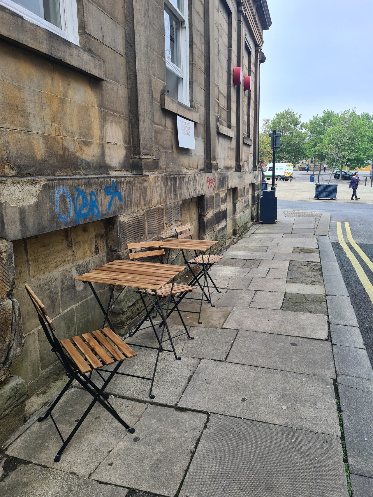 Tommy's Lounge