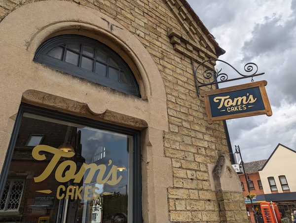 Toms Cakes Ltd