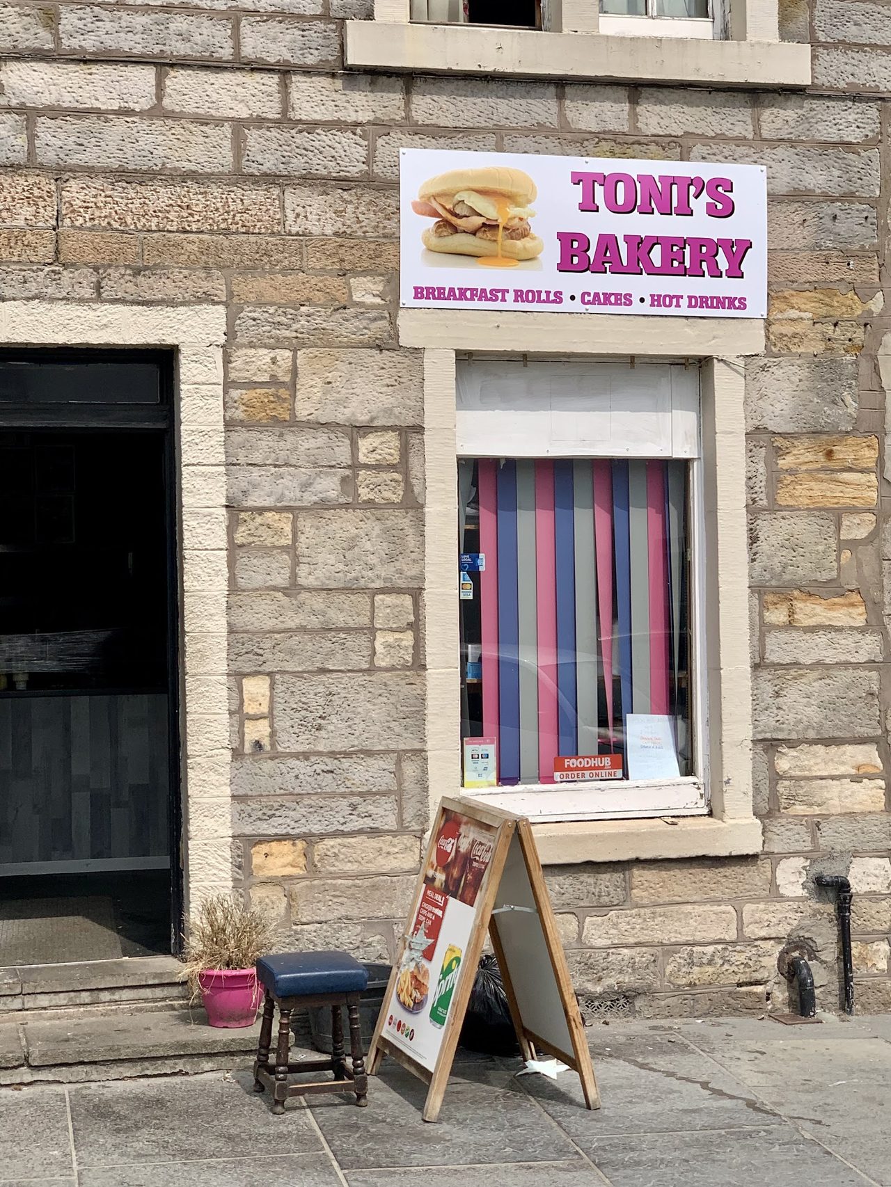 Tonis