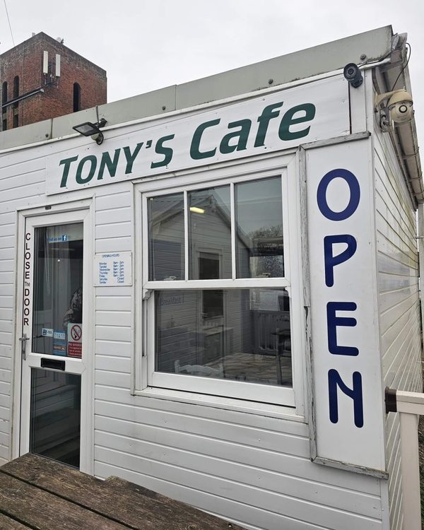 Tony's Café