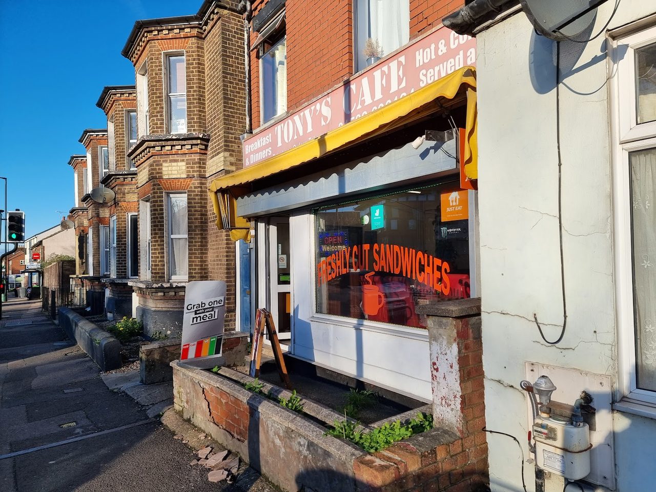 Tony's Cafe