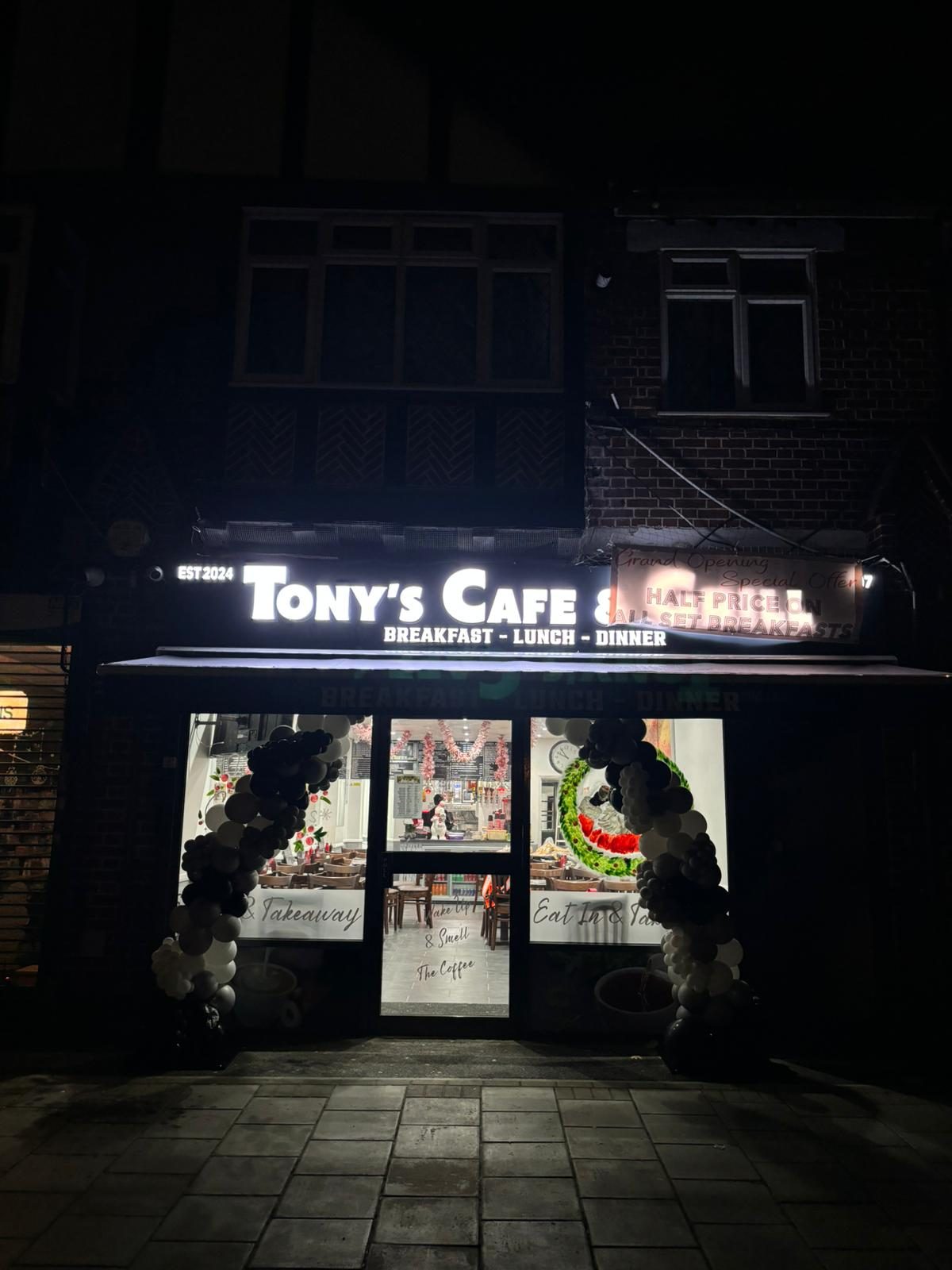 Tony's Cafe & Grill