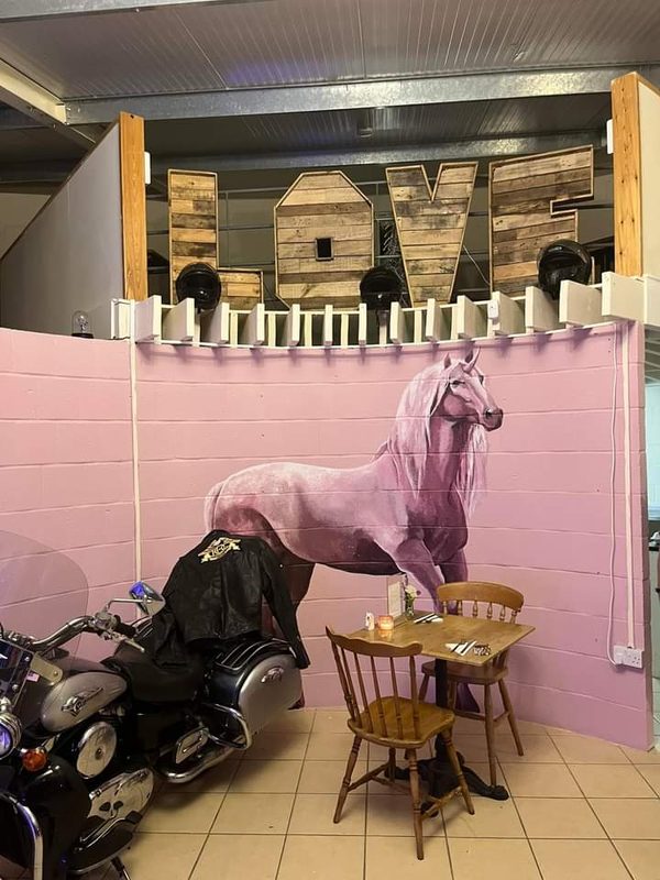 Unicornz & Roderz Bar/Grill
