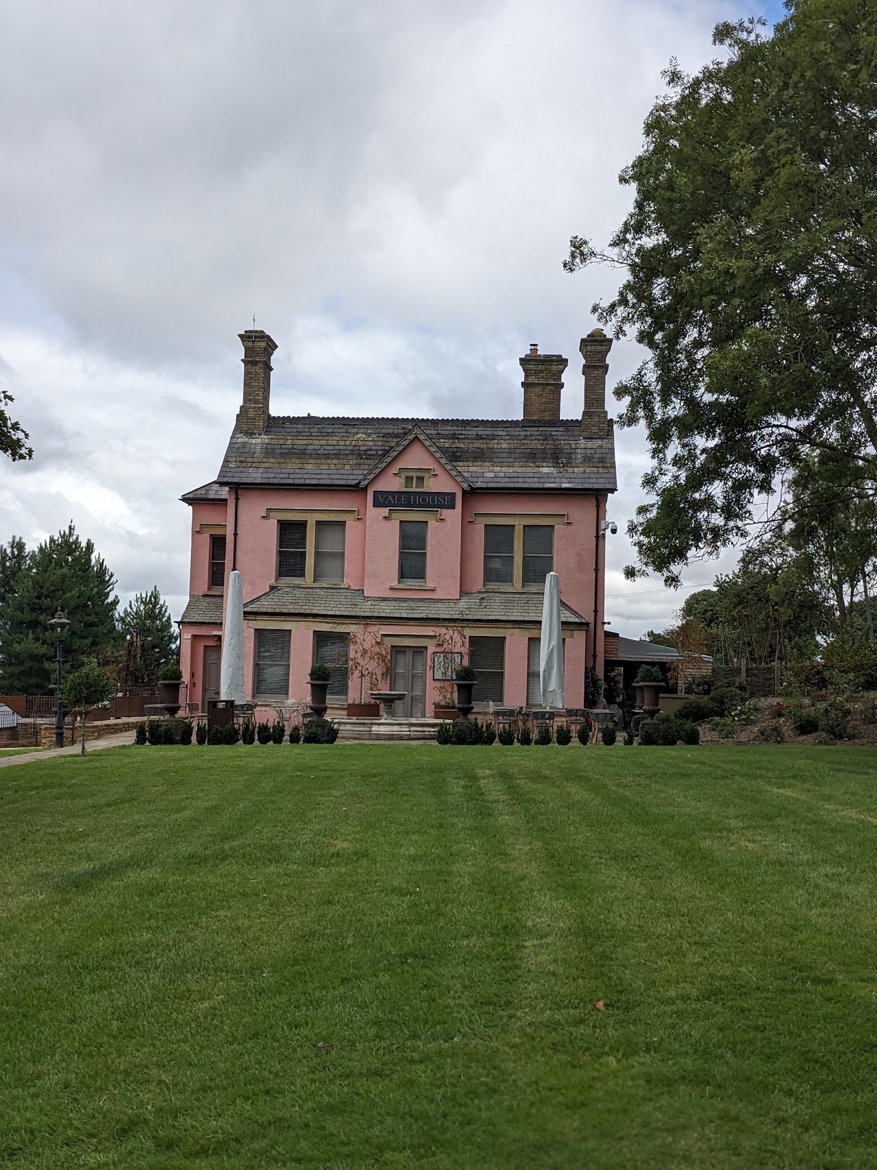 Vale House