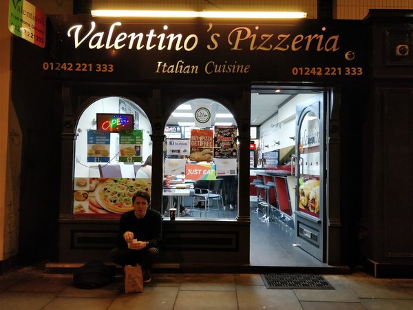 Valentinos Pizzeria