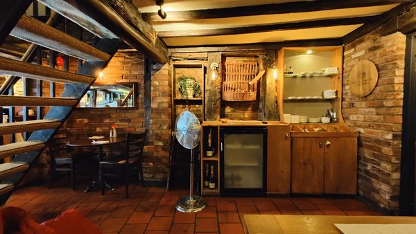 Vintner Wine Bar