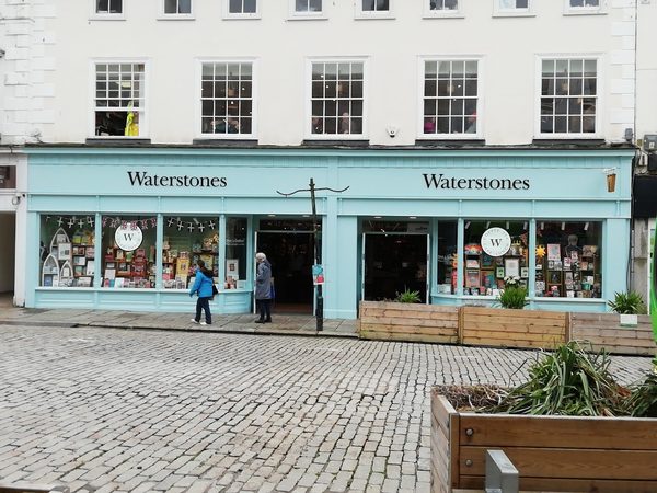Waterstones & Cafe W