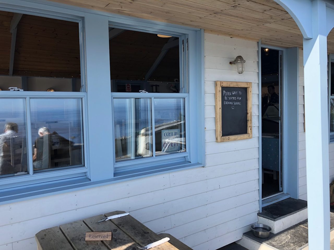 Wavecrest Cafe