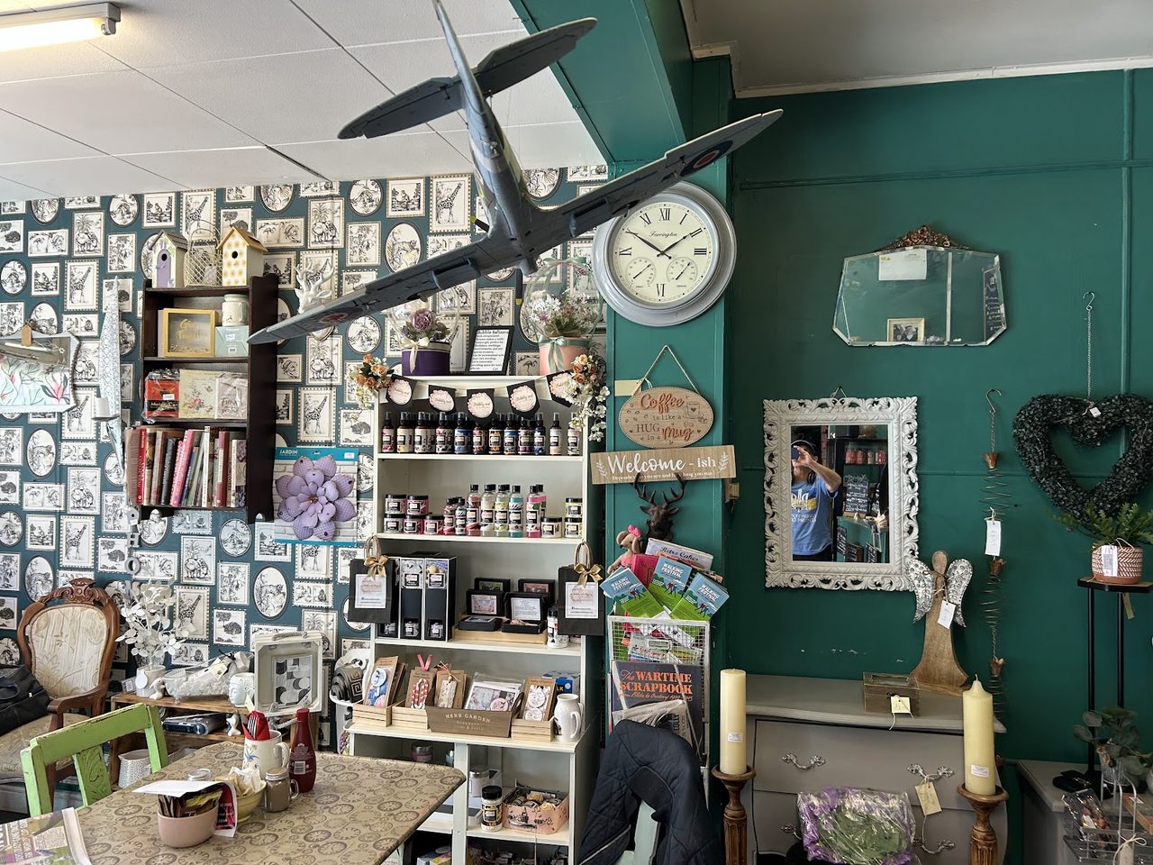Wendy-Lou's Tearoom