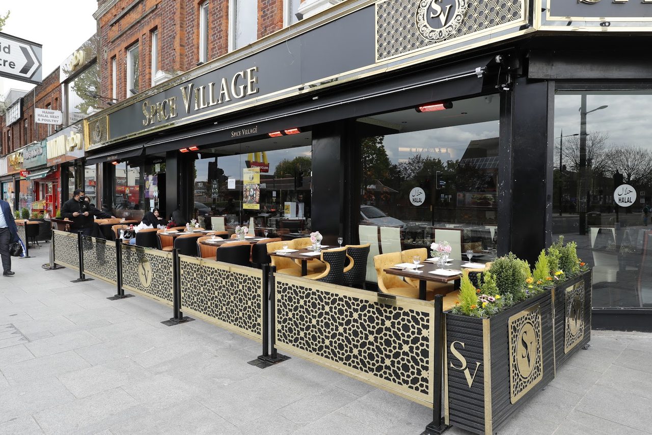 West Lounge / Simba Cafe & Restaurant / Casa Della Pizza / Spice Social