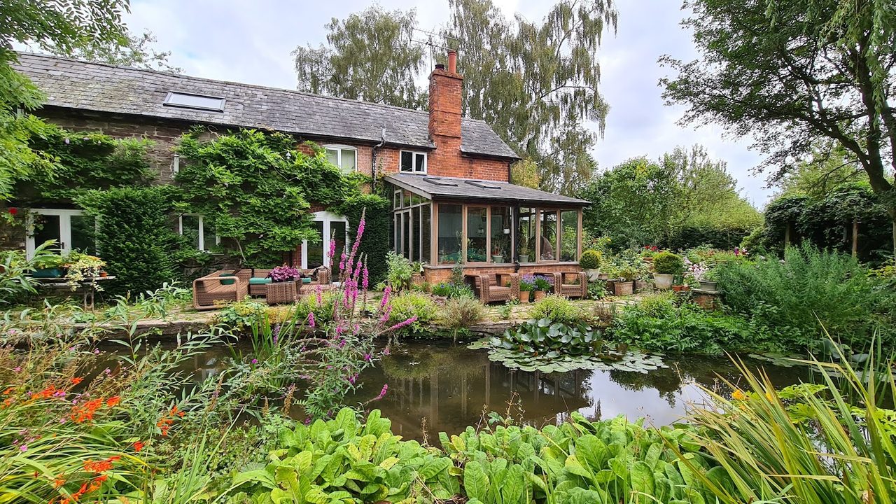 Westonbury Mill Water Garden Cafe