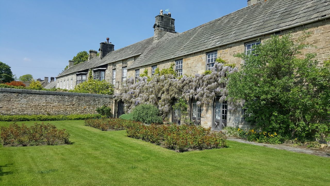 Whalton Manor Gardens