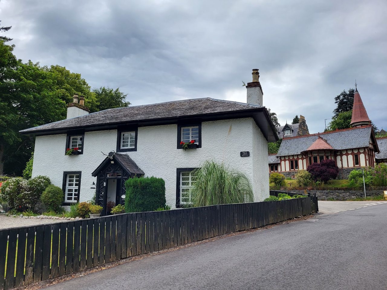 White Lodge/Wee Swally