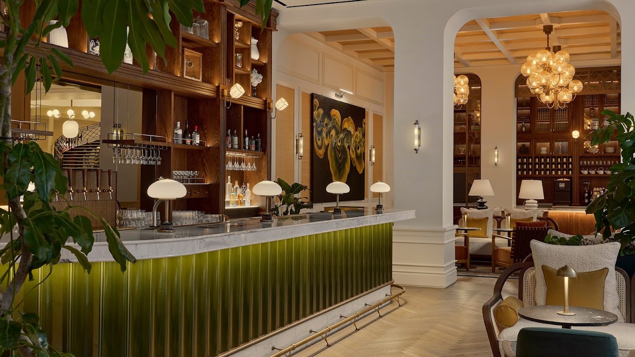 Whiteley's Bar