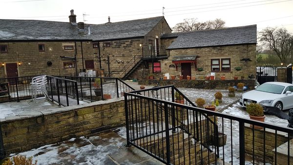 Windmill Court Hotel