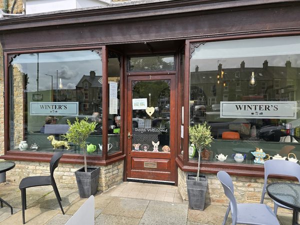 Winter's Cafe
