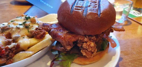 Wood Street Bar & Restaurant