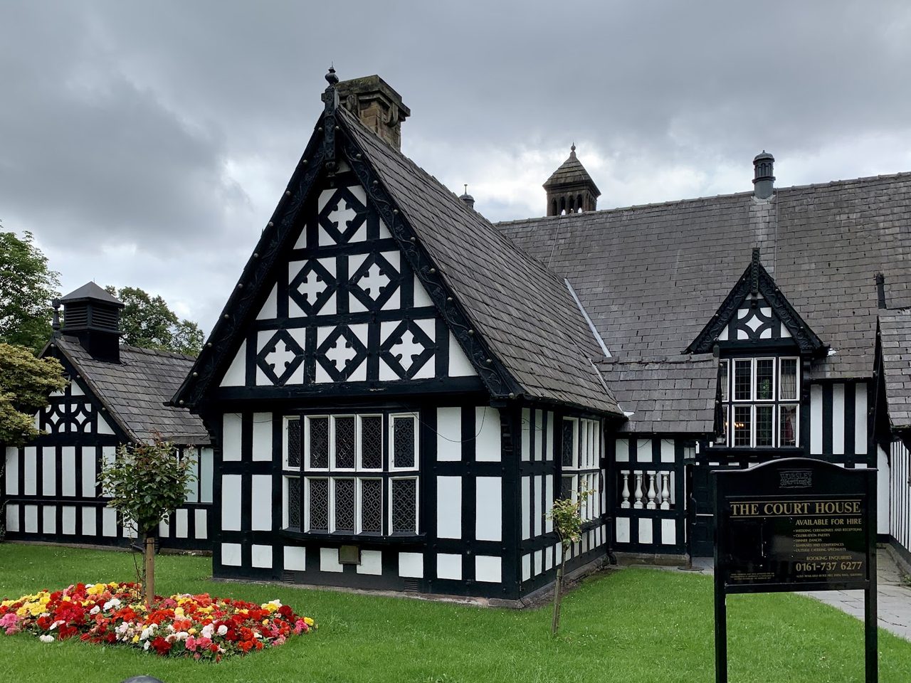 Worsley Court House Kitchen/Bar
