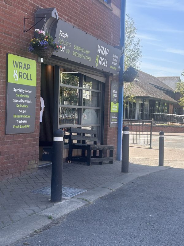 WRAP & ROLL SANDWICH & COFFEE BAR