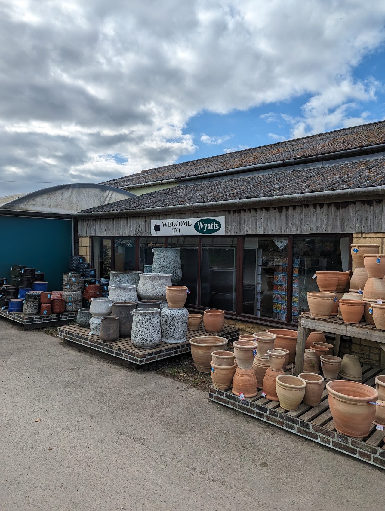 Wyatts Farm Shop - Cotswold View Tearoom