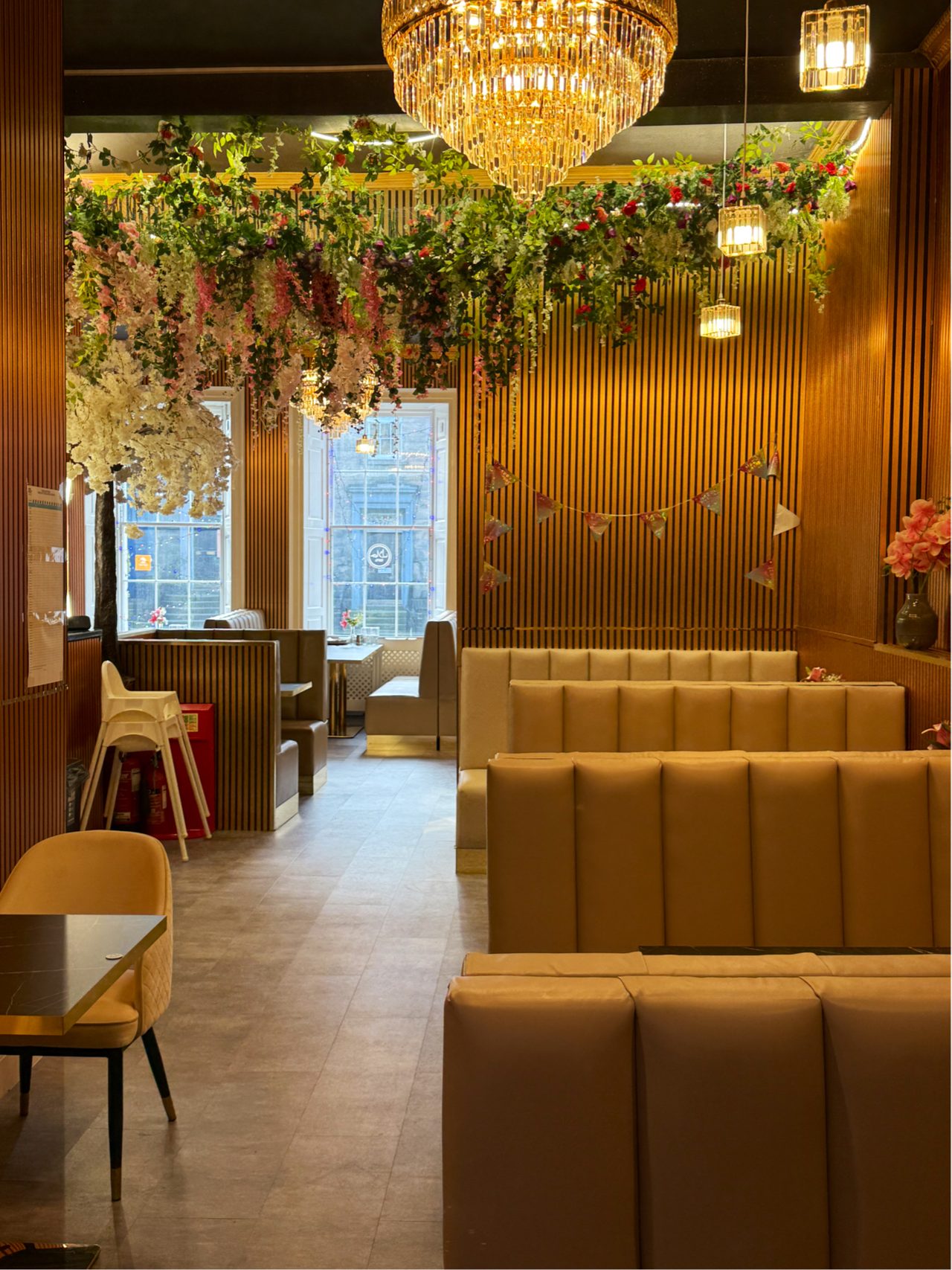 Yaran Restaurant