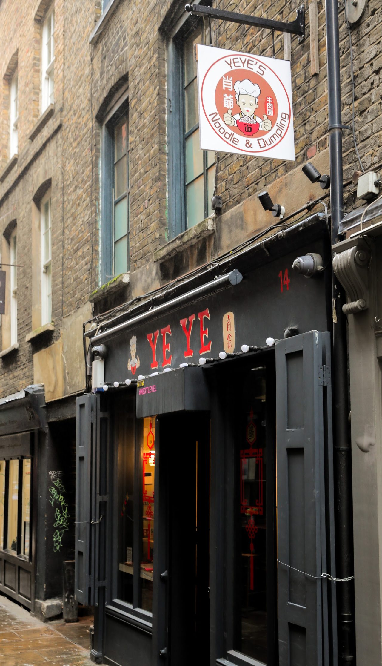 YeYe London