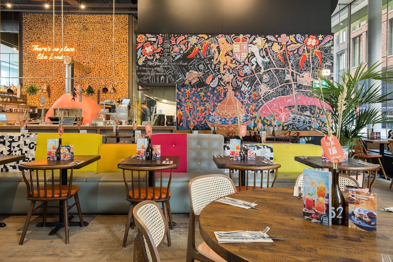 Zizzi - Central St Giles